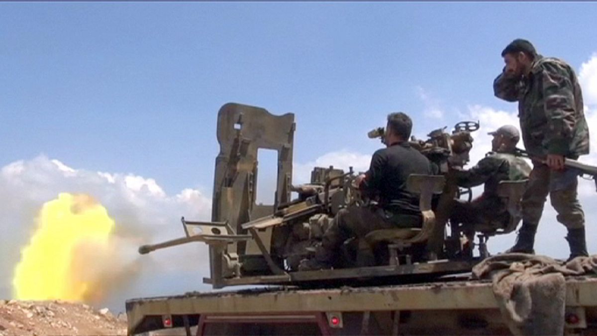 Exército sírio caprura Rabia e avança em Latakia