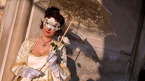El carnaval convierte Venecia en un inmenso salón de baile