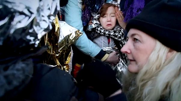 Migranti, Grecia: centinaia in giornata a Lesbo, rissa mortale a Idomeni Migranti, Grecia: centinaia in giornata a Lesbo, rissa mortale a Idomeni