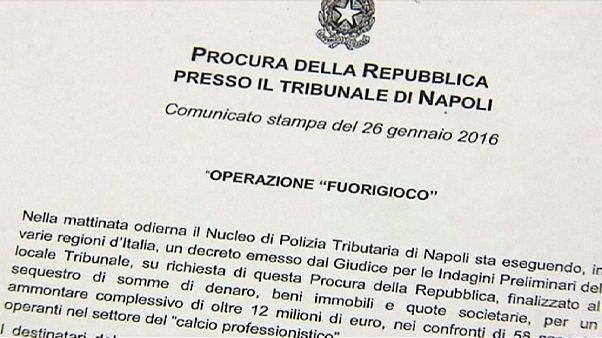 Calcio, "Operazione fuorigioco": indagati in 64 tra cui Galliani e De Laurentis Calcio, "Operazione fuorigioco": indagati in 64 tra cui Galliani e De Laurentis