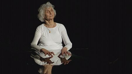 Auschwitz survivor Eva Fahidi captivates audiences with her life story in dance