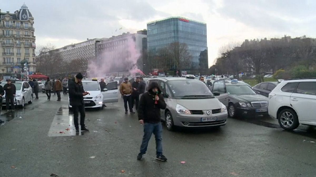 اعتصاب رانندگان تاکسی در فرانسه وارد دومین روز شد