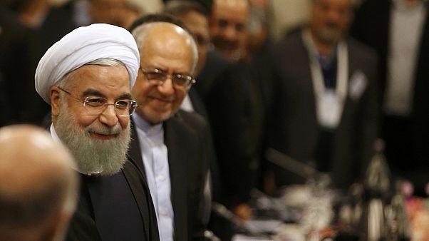 Hasan Rohani llega a Francia con otra lluvia de millones Hasan Rohani llega a Francia con otra lluvia de millones