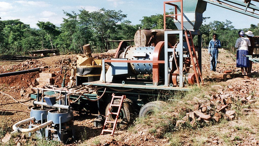Zimbabwe mines set to contract for third consecutive year | Africanews