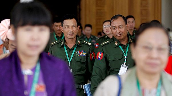 Myanmar Meclisi'nde görev değişimi Myanmar Meclisi'nde görev değişimi