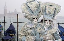 Masken und Gondeln: In Venedig ist wieder Karneval