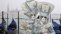 Masken und Gondeln: In Venedig ist wieder Karneval