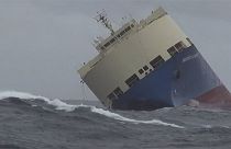 A francia partok felé sodródik egy panamai teherhajó