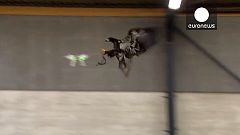 [watch] Dutch police train birds of prey to target ill-eagle drones
