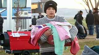Refugiados: Milhares de migrantes acampam sem condições entre a Grécia e a Macedónia