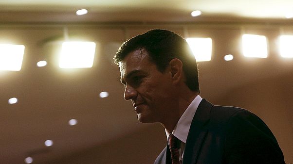 Sánchez acepta la "patata caliente" de formar Gobierno en España Sánchez acepta la "patata caliente" de formar Gobierno en España