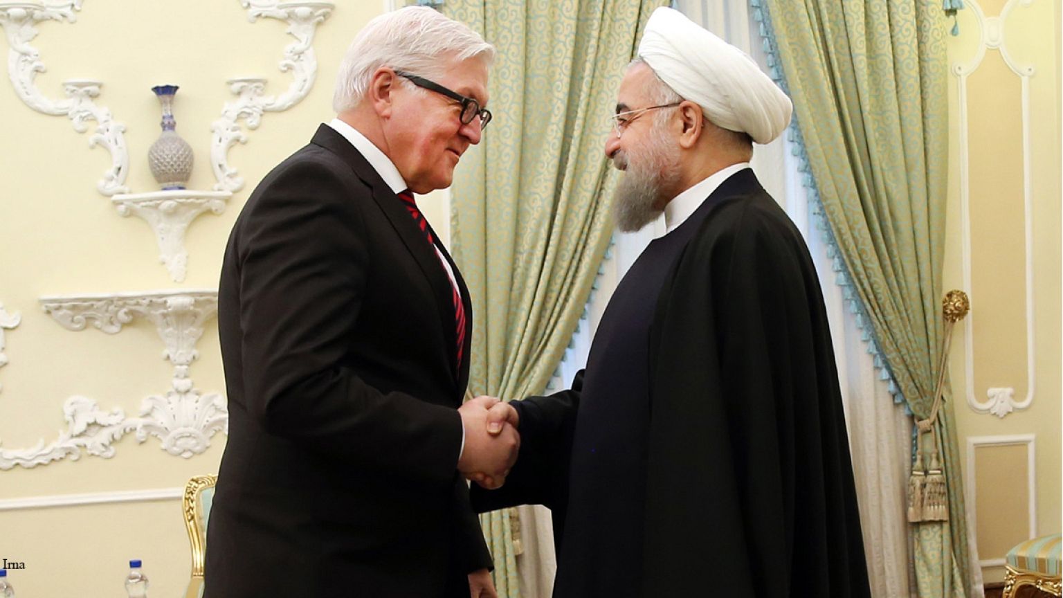 والتر اشتاین مایر روحانی را به آلمان دعوت کرد