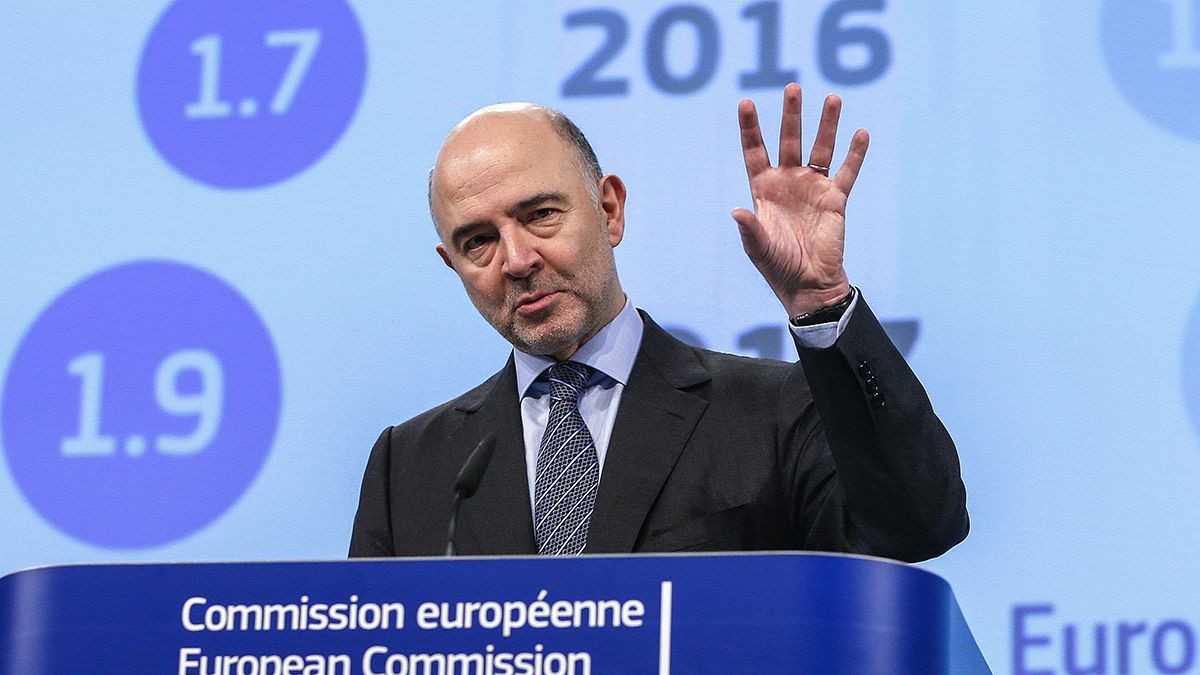 Comissão prevê crescimento moderado da economia europeia em 2016