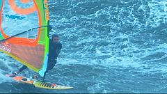 Windsurf-Weltmeister Polakow meistert Big Wave