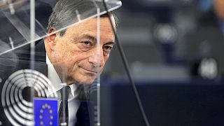 Draghi: la Bce non si arrenderà davanti alla bassa inflazione