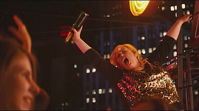 Lonely hearts take on NYC in 'How to be Single' Lonely hearts take on NYC in 'How to be Single'