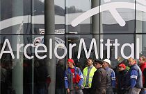 تدابیر شرکت فولاد سازی «آرسلور میتال» برای کاهش میزان بدهی ها