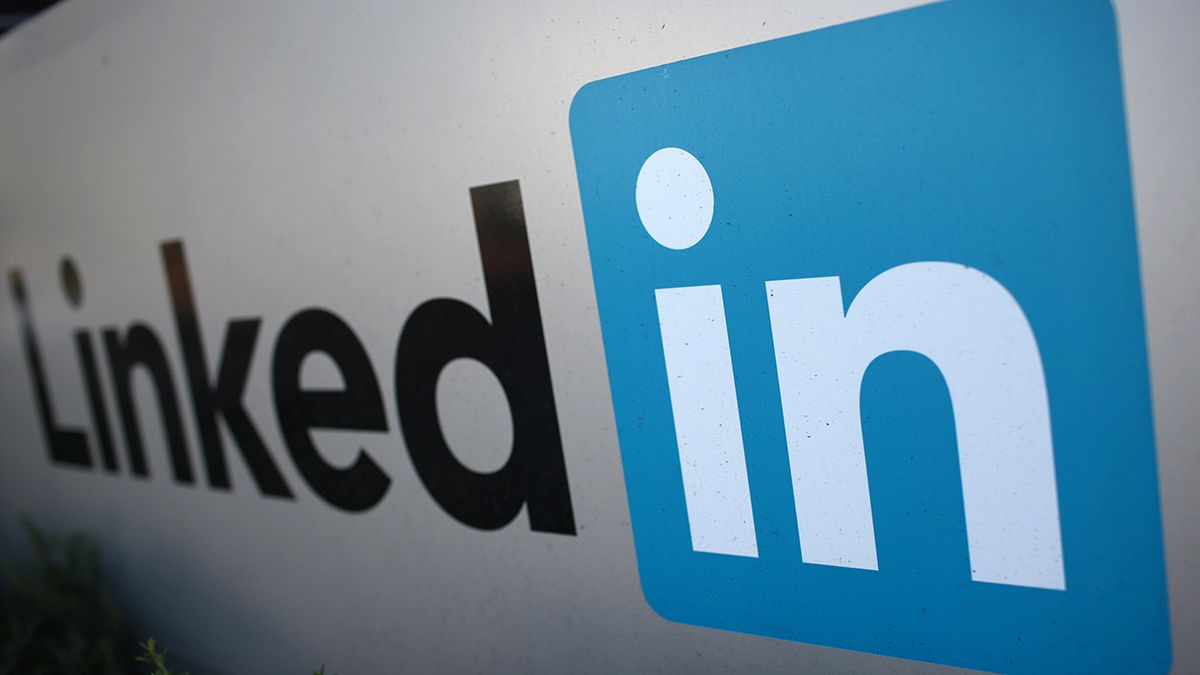 Previsões de resultados afundam ações LinkedIn