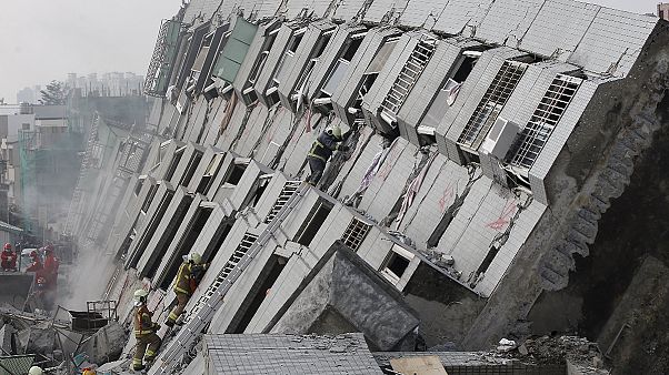 Taiwan: Sismo provoca mais de 10 mortos; 30 pessoas continuam desaparecidas Taiwan: Sismo provoca mais de 10 mortos; 30 pessoas continuam desaparecidas