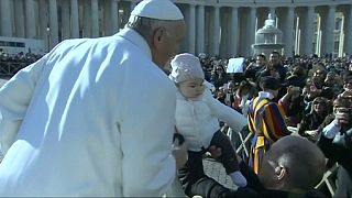 La dépouille de Padre Pio attire les foules à Rome