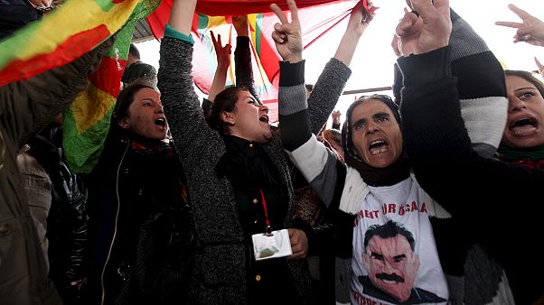 احتجاج لأكراد العراق في إربيل ضد "المجازر" في حق أكراد تركيا احتجاج لأكراد العراق في إربيل ضد "المجازر" في حق أكراد تركيا