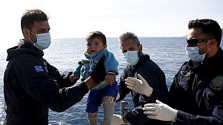 یونان دو هزار پناهجو را نجات داد؛ دهها پناهجوی دیگر جان دادند