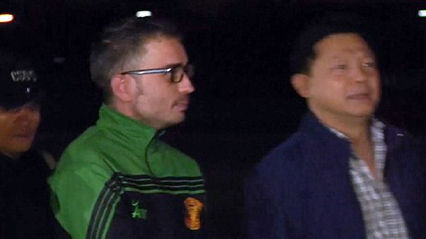 Estradato in Thailandia spagnolo sospettato d'aver ucciso e fatto a pezzi un uomo d'affari Estradato in Thailandia spagnolo sospettato d'aver ucciso e fatto a pezzi un uomo d'affari