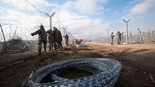 نصب دومین حصار سیم خاردار در مرز مقدونیه آغاز شد