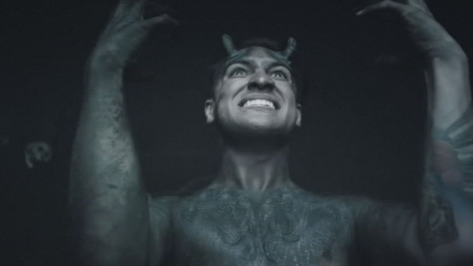 Κορυφή έπιασε ο Μπρέντον Γιούρι των Panic! at the Disco