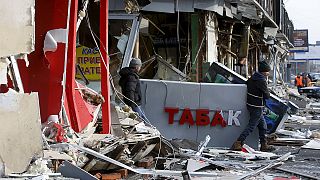 Moscow demolishes illegal metro kiosks in night of long shovels