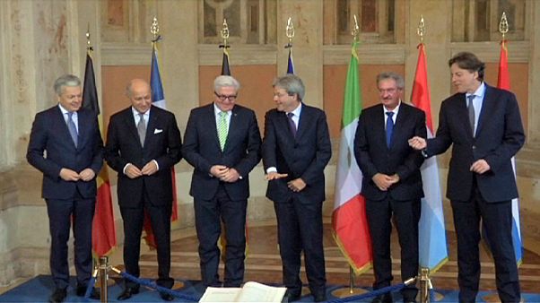 Il progetto europeo a rischio. I paesi fondatori: "Bando agli egoismi: serve unità" Il progetto europeo a rischio. I paesi fondatori: "Bando agli egoismi: serve unità"