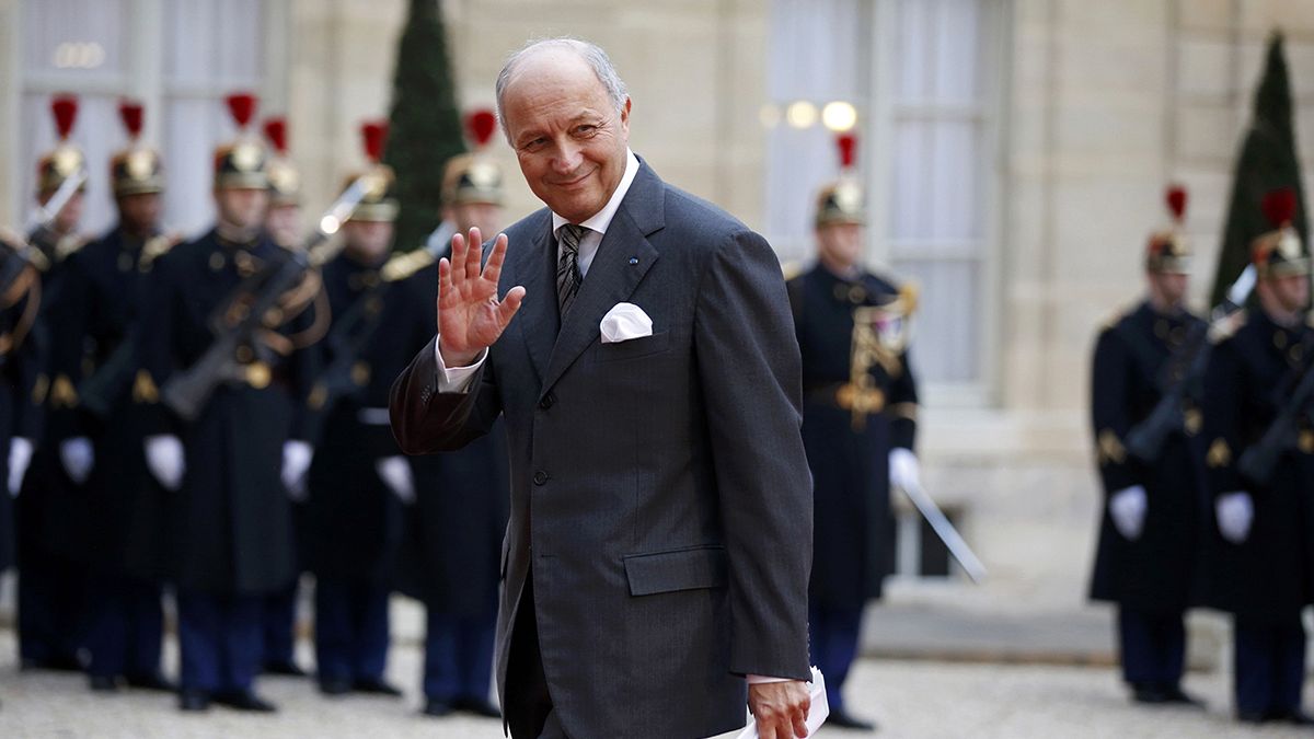 وزير الخارجية الفرنسي فابيوس يغادر الحكومة