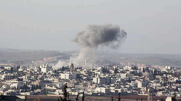 Rusya BM uyarısına rağmen Halep'i bombalıyor Rusya BM uyarısına rağmen Halep'i bombalıyor