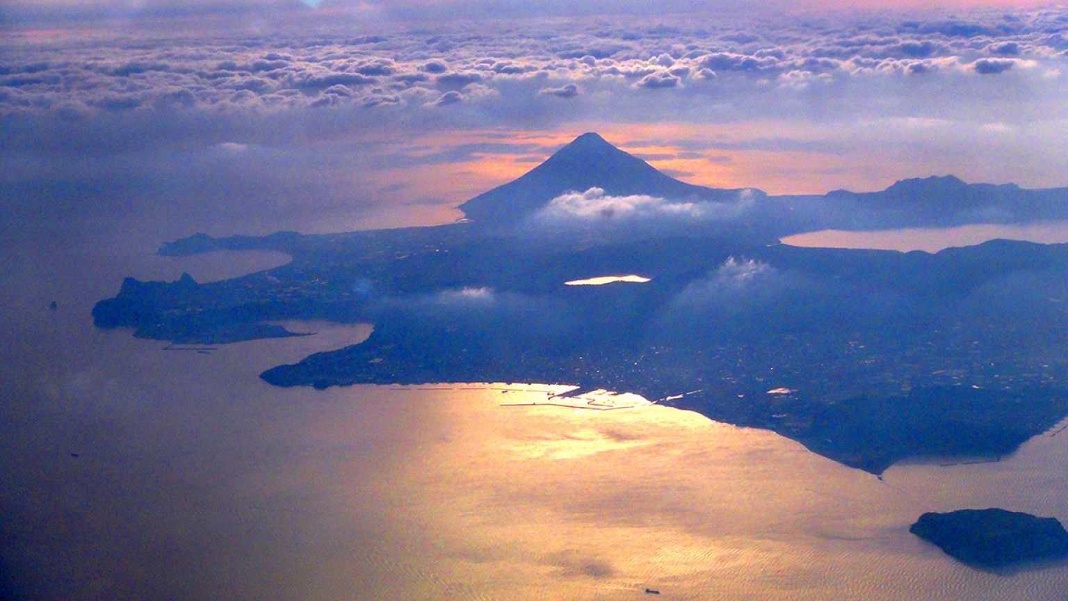 Unwinding in Japan's geothermal wonderlands