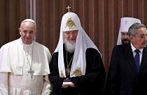 Για πρώτη φορά συναντήθηκαν Πάπας και Ρώσος Πατριάρχης