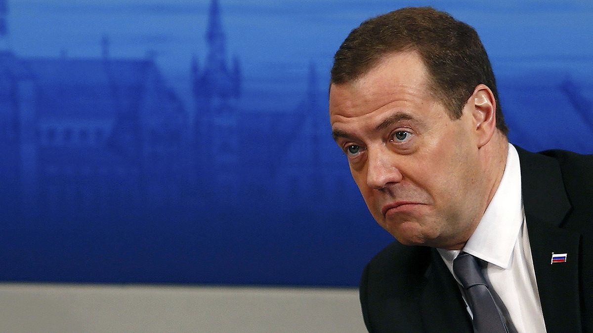 Медведев о "новой холодной войне" и "третьей мировой встряске"