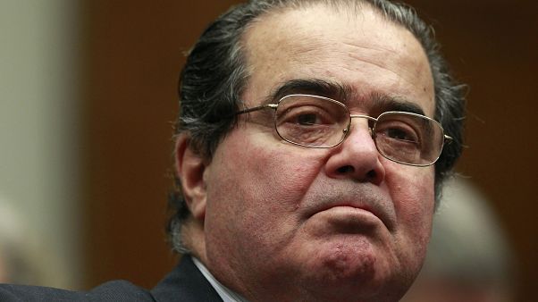 La muerte del juez más conservador del Tribunal Supremo de EEUU enfrenta a demócratas y republicanos La muerte del juez más conservador del Tribunal Supremo de EEUU enfrenta a demócratas y republicanos