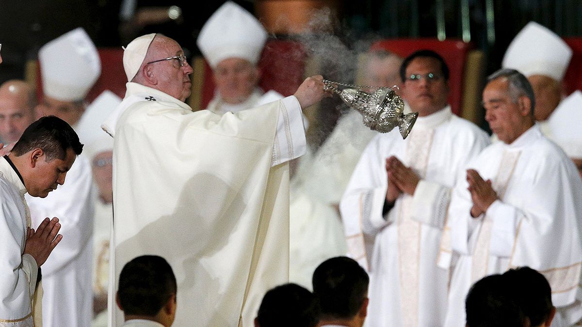 Pope Francis calls on Mexico's bishops to fight drugs and corruption