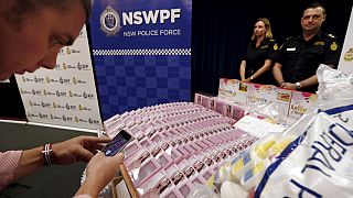 الشرطة الاسترالية تصادر 720 لترا من المخدرات السائلة