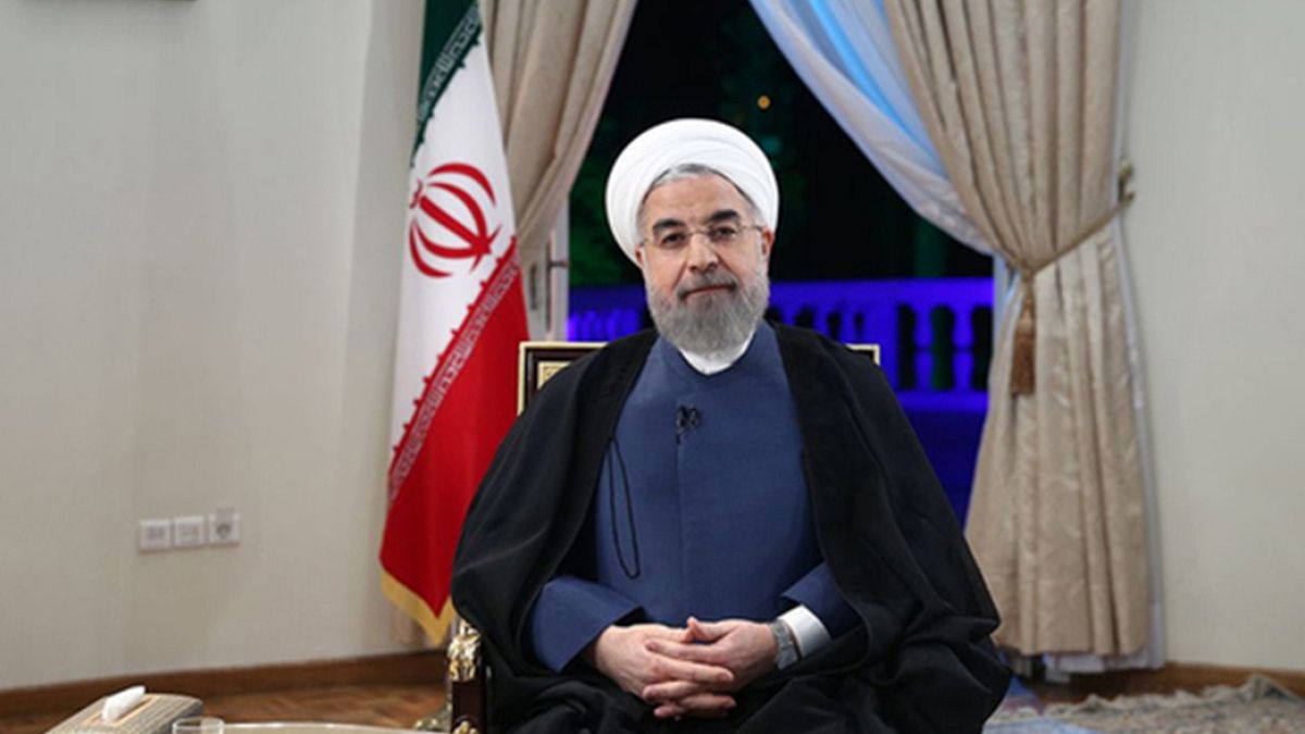 روحانی: خبرگان هم رهبری را انتخاب و هم بر صفات او نظارت می‌کنند