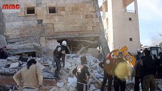 Syria hospital and school strikes kill 'up to 50' - UN