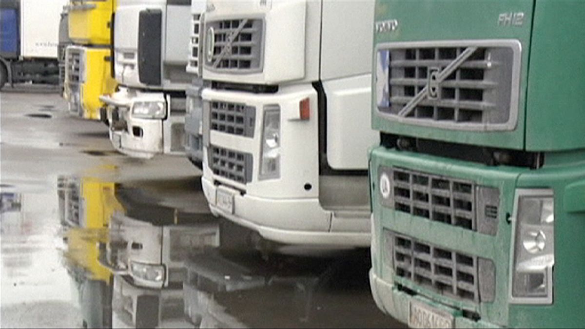 Russia bans all Ukrainian-registered lorries from its territory