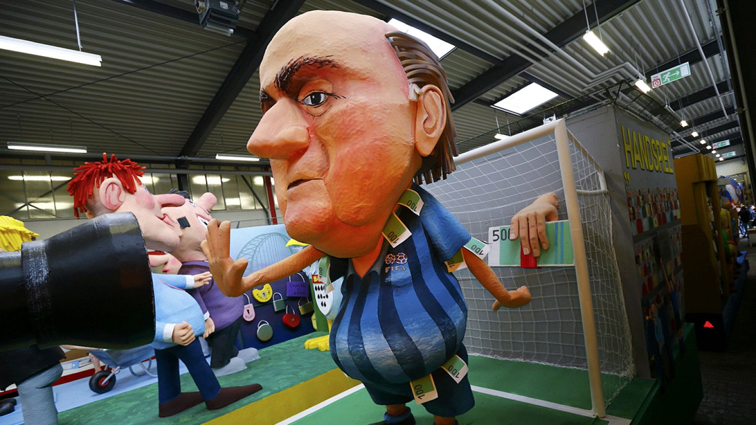 Blatter nas pegadas de Platini, na comissão de apelações da FIFA