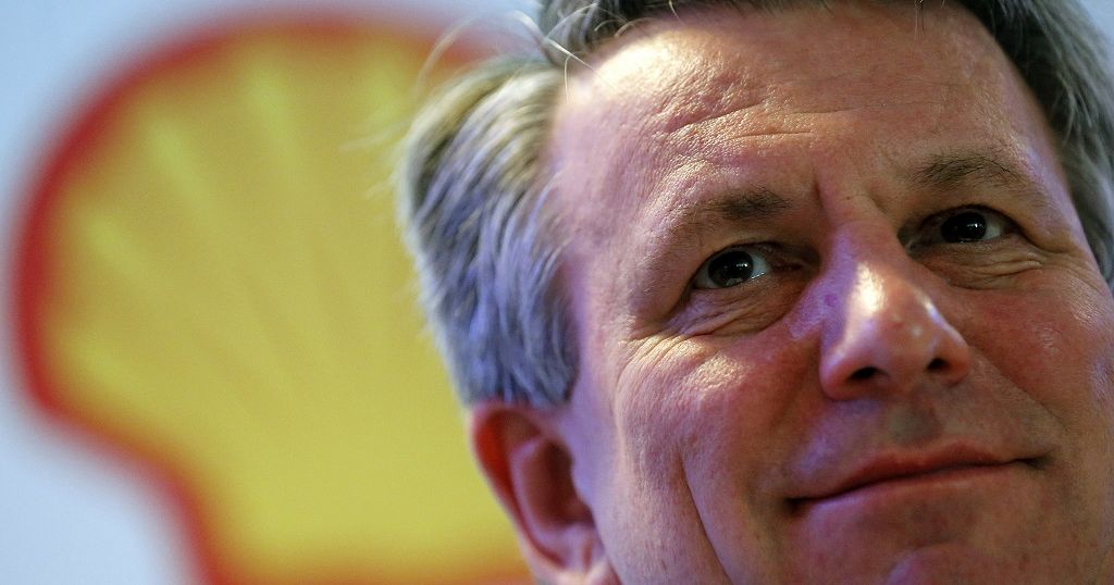 Adam Ritchie Shell Shell becomes No. 2 world's oil producer | Africanews