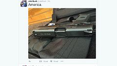 Presidenciais dos EUA: Jeb Bush lança controvérsia com foto de arma e a palavra "America"