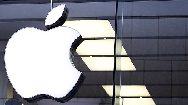 Суд в США: Apple должна помочь ФБР взломать iPhone "калифорнийского стрелка" Суд в США: Apple должна помочь ФБР взломать iPhone "калифорнийского стрелка"