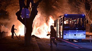 Al menos 28 muertos y 60 heridos en Ankara tras un atentado con coche bomba