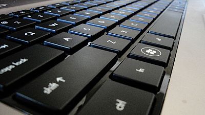 Senegal to provide university students with computers