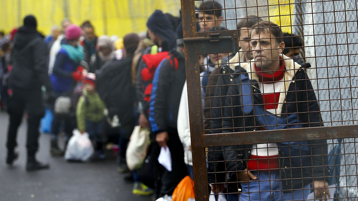 Ausztria legfeljebb napi 3200 menekültet engedne át a határán