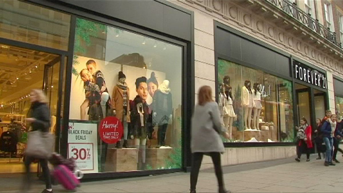 رشد میزان خرده فروشی در بریتانیا